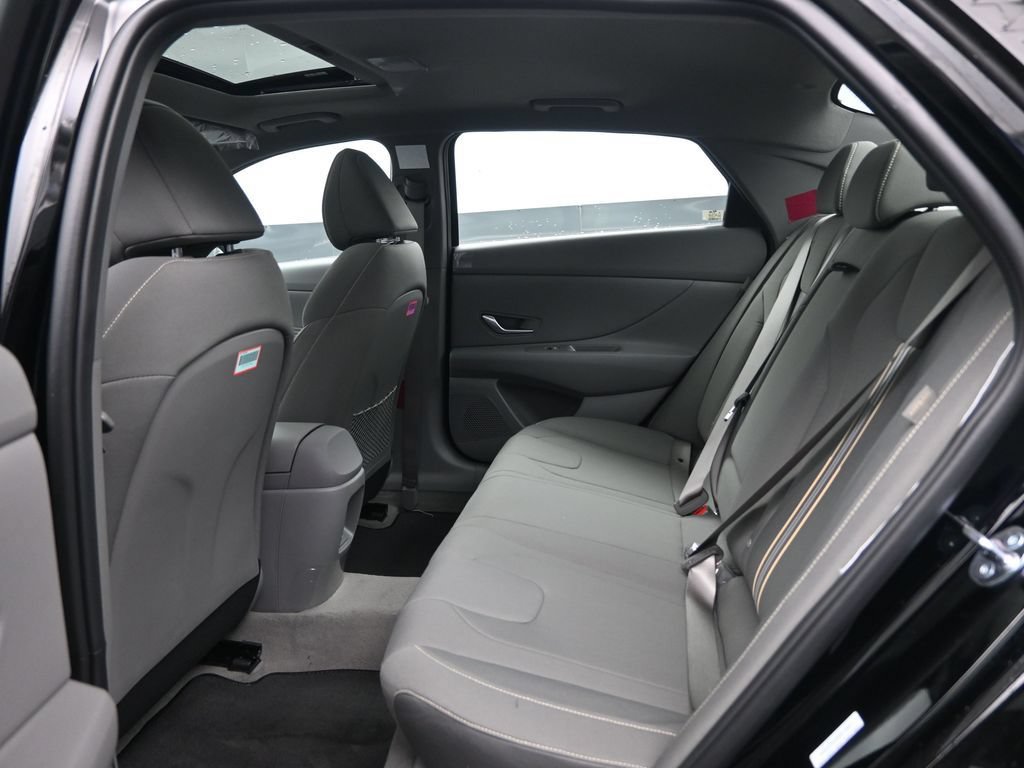 New 2026 Hyundai Elantra SEL Sport Premium FWD image 29