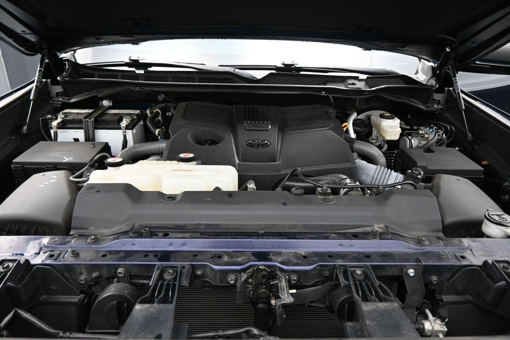 Used 2022 Toyota Tundra SR5 w/ Convenience Package RWD image 28