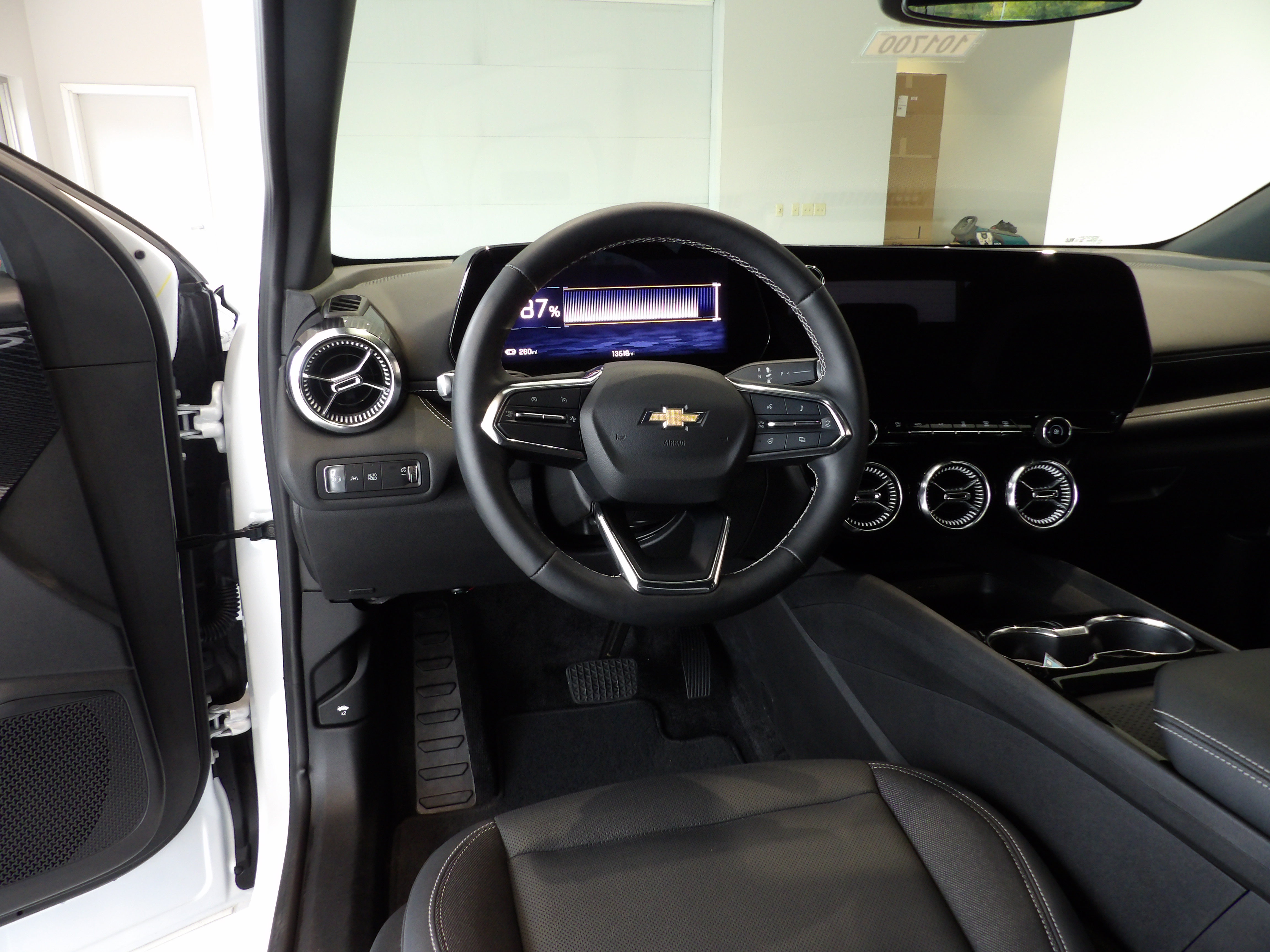 Used 2024 Chevrolet Blazer EV LT AWD/4WD image 16