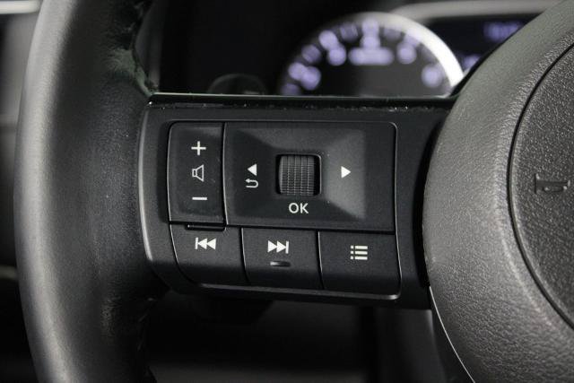 Certified 2023 Nissan Pathfinder SL w/ Black Appearance Package FWD image 28