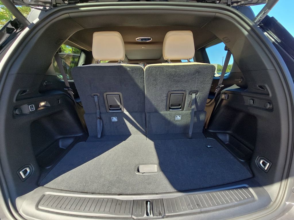 New 2025 Jeep Grand Cherokee L Limited RWD image 14