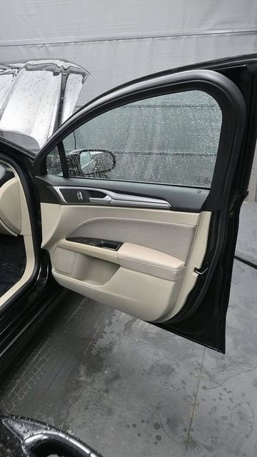 Used 2019 Ford Fusion SE image 21