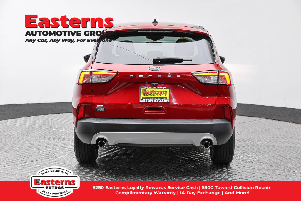 Used 2022 Ford Escape SE w/ Convenience Package FWD image 7