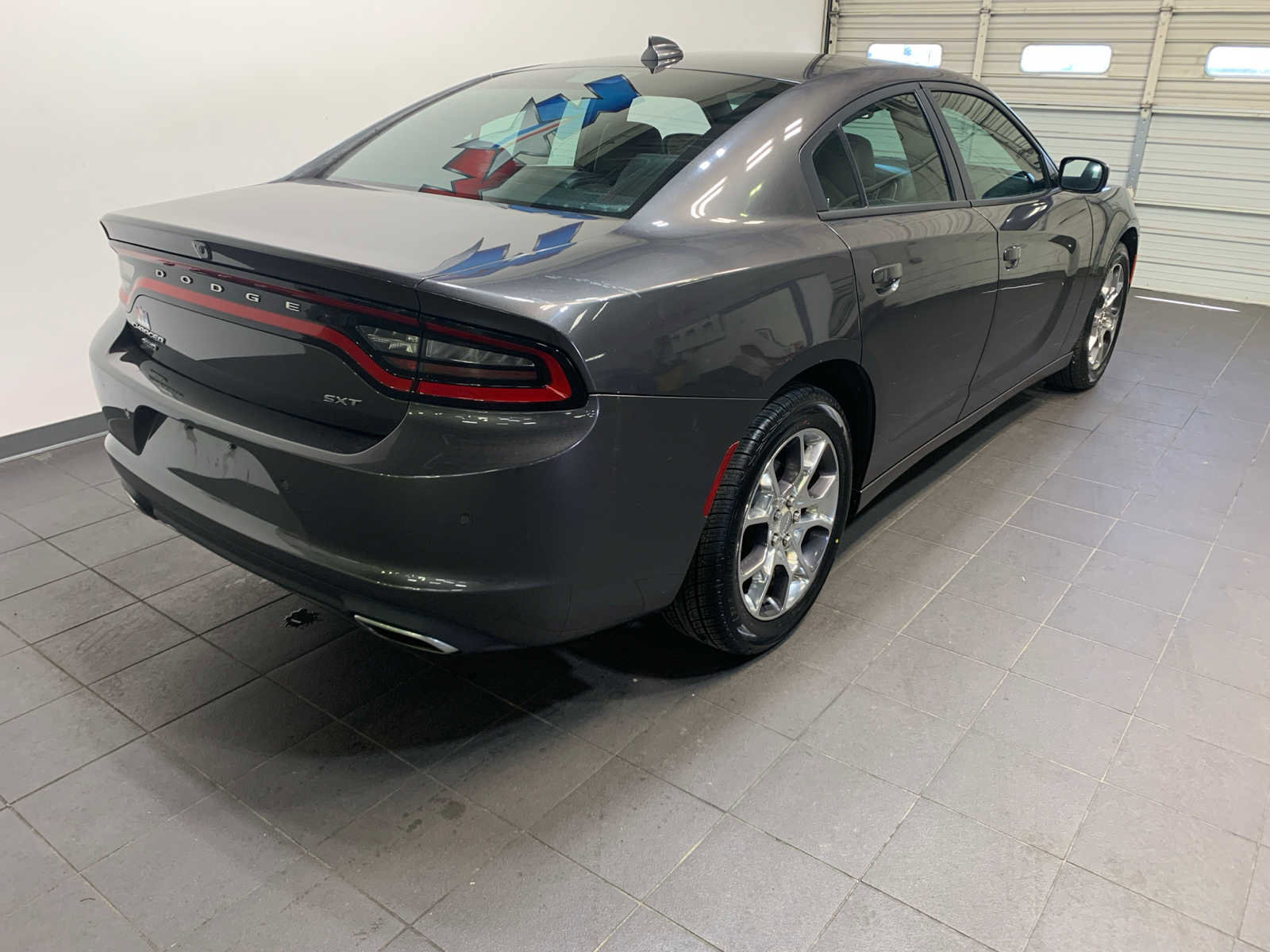 Used 2015 Dodge Charger SXT w/ AWD Plus Group image 3