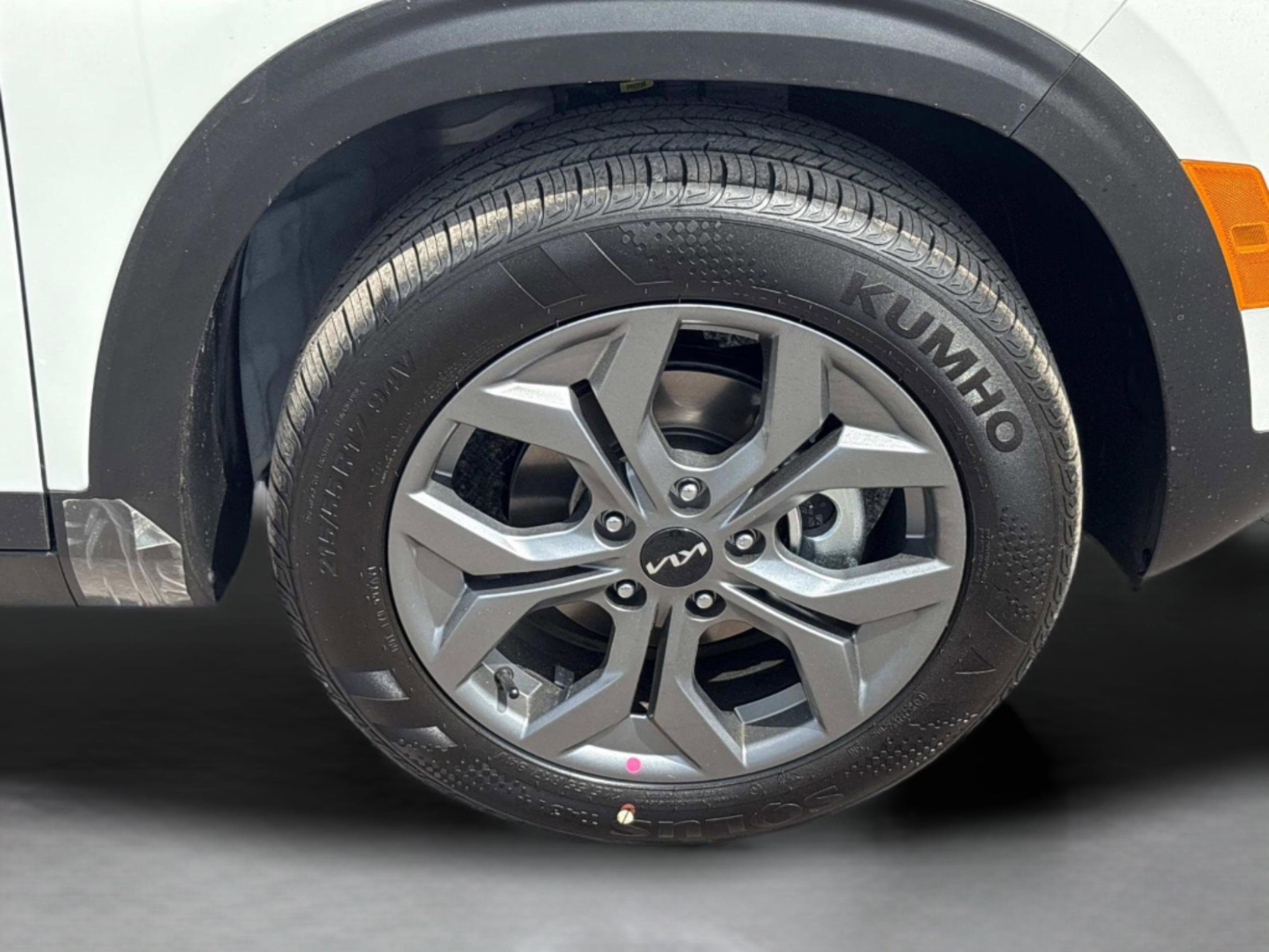 New 2026 Kia Seltos LX image 9