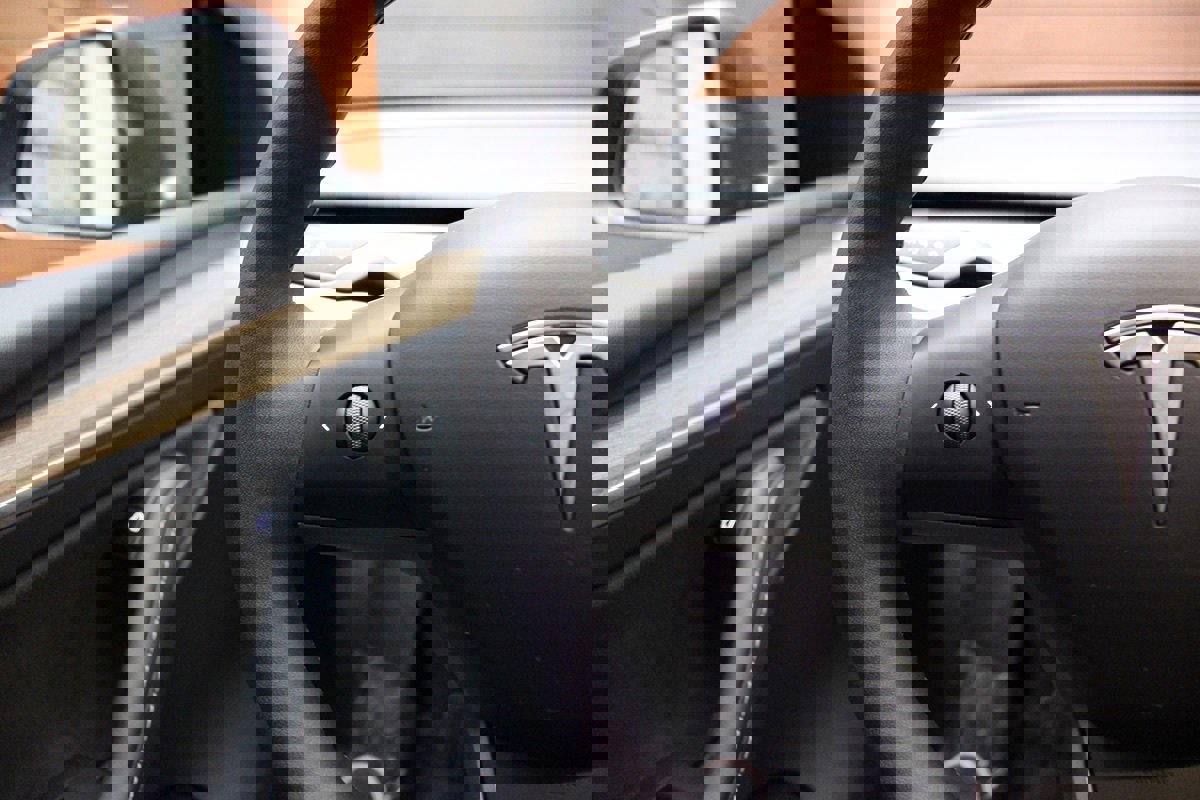 Used 2023 Tesla Model Y Long Range image 23