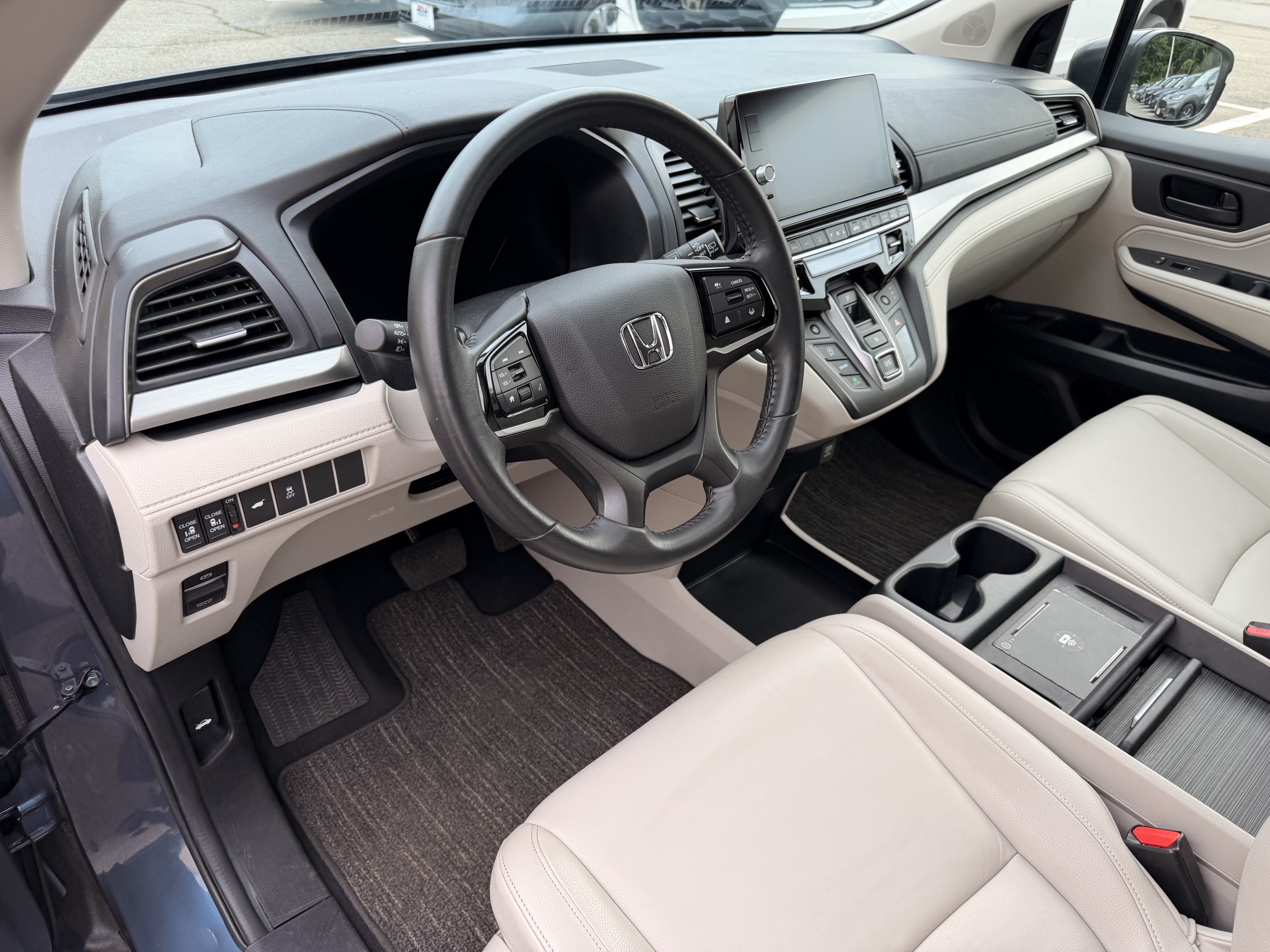 Used 2025 Honda Odyssey EX-L image 12