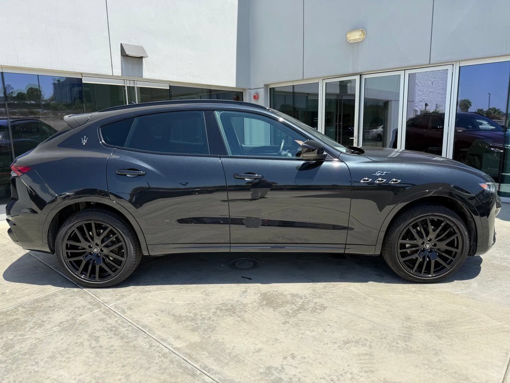 Certified 2022 Maserati Levante GT AWD/4WD image 3