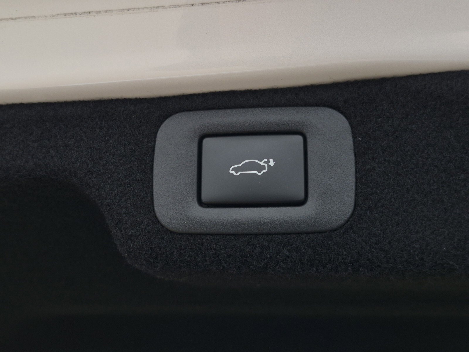 Used 2022 Lexus LS 500 w/ Interior Upgrade Package RWD image 9