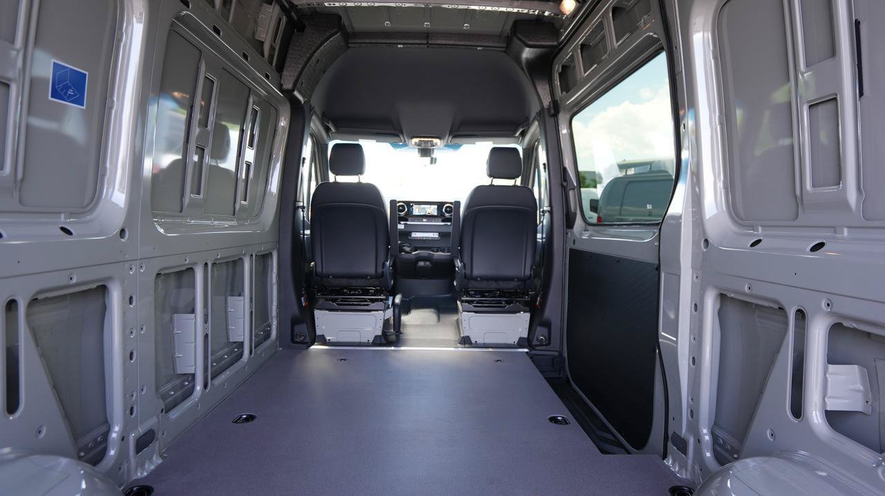 New 2026 Mercedes-Benz Sprinter 2500 image 10