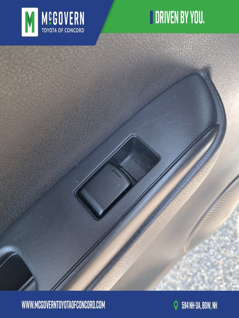 Used 2016 Nissan Versa Note SV FWD image 13