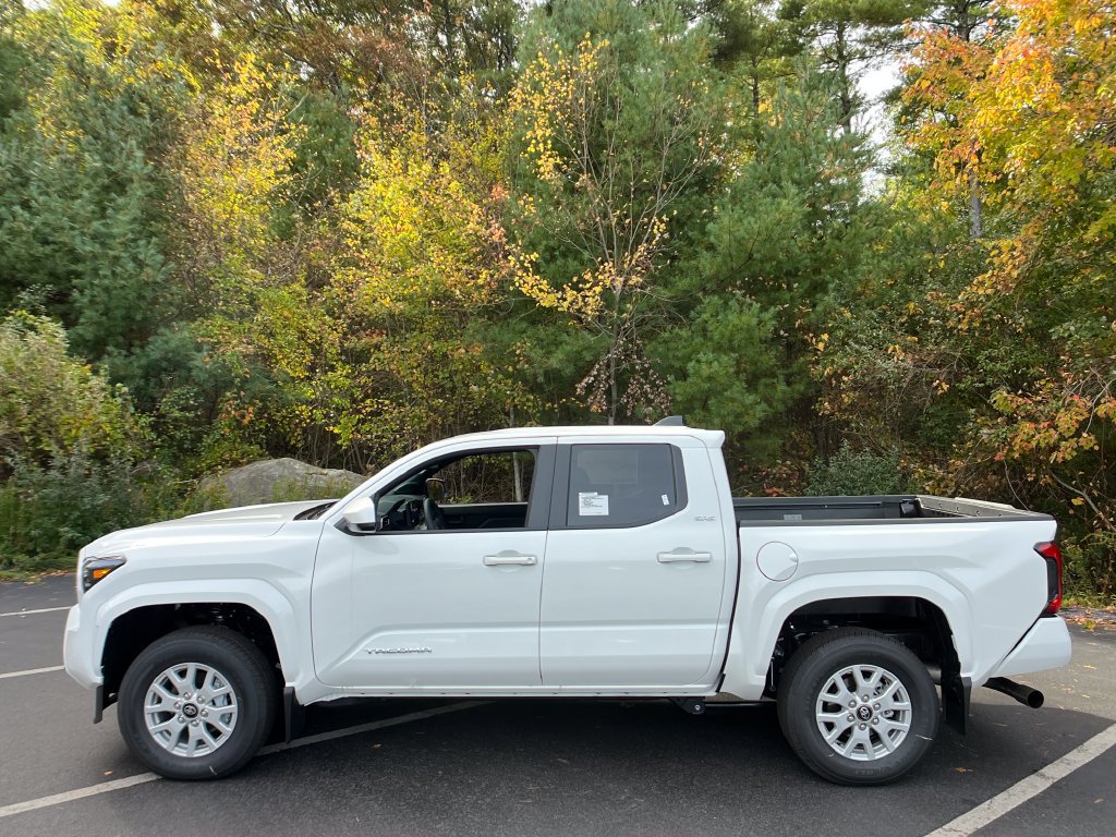 New 2026 Toyota Tacoma SR5 AWD/4WD image 2