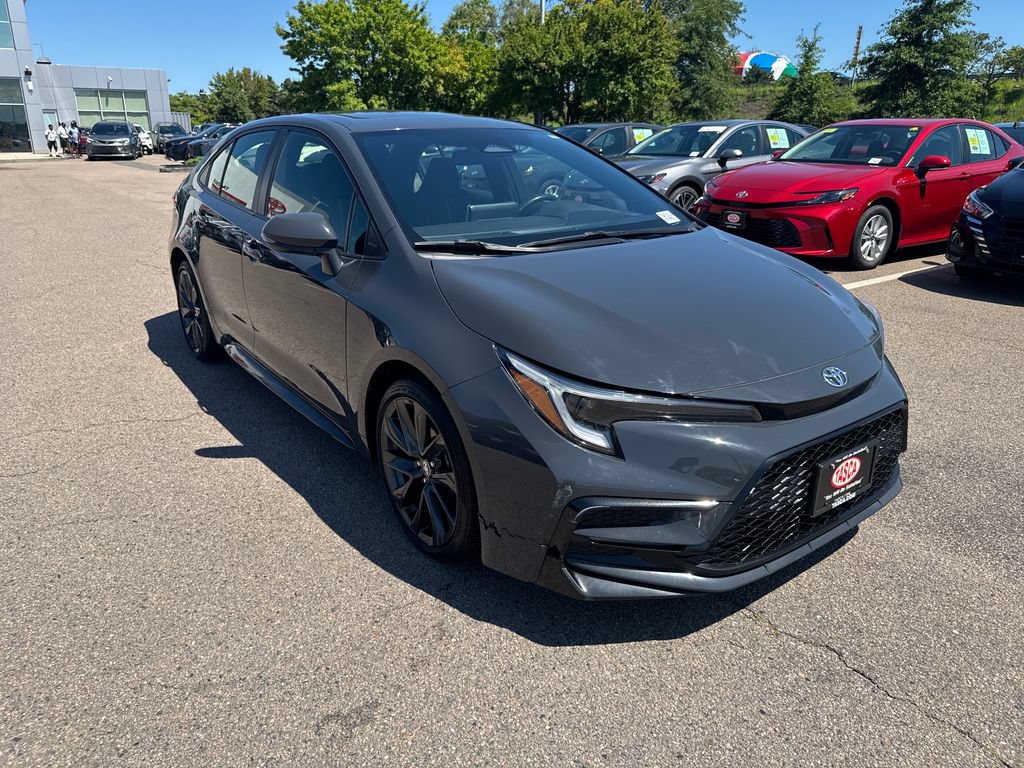 Used 2023 Toyota Corolla SE w/ SE Premium Package FWD image 9