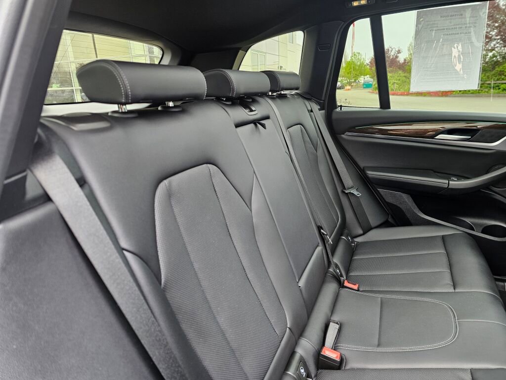 Used 2024 BMW X3 xDrive30i w/ Premium Essential Package image 16