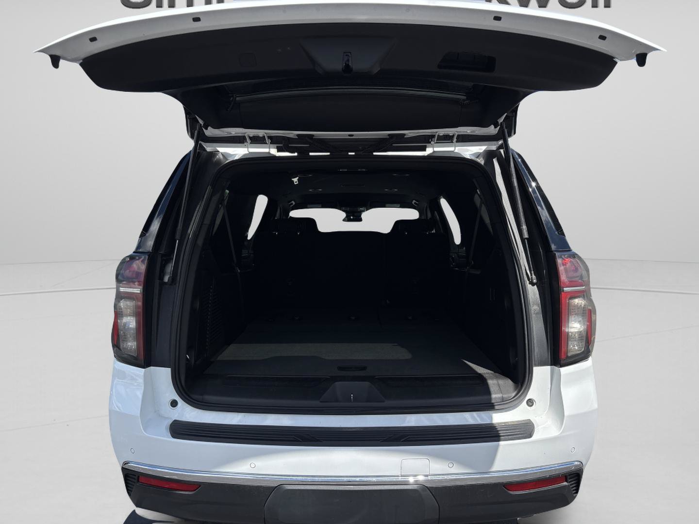 Used 2023 Chevrolet Suburban LS w/ Max Trailering Package AWD/4WD image 8
