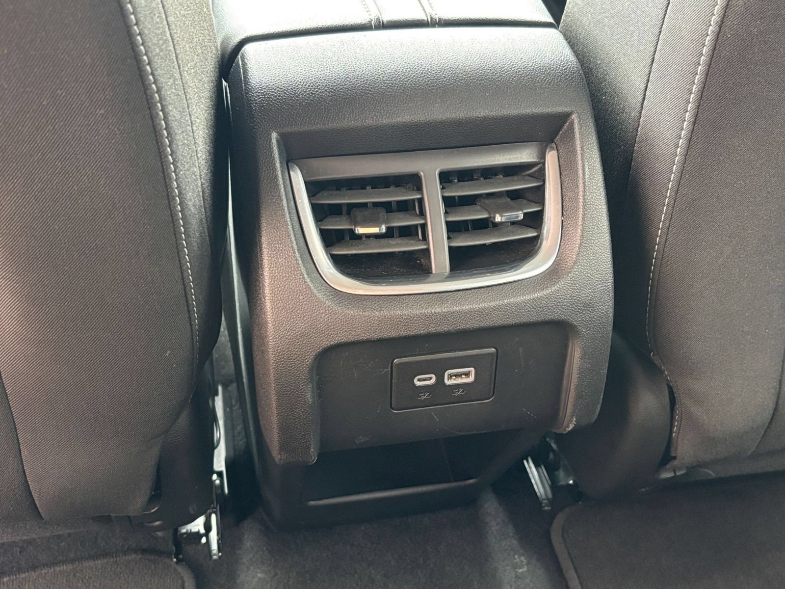 Used 2025 Chevrolet Blazer LT FWD image 24