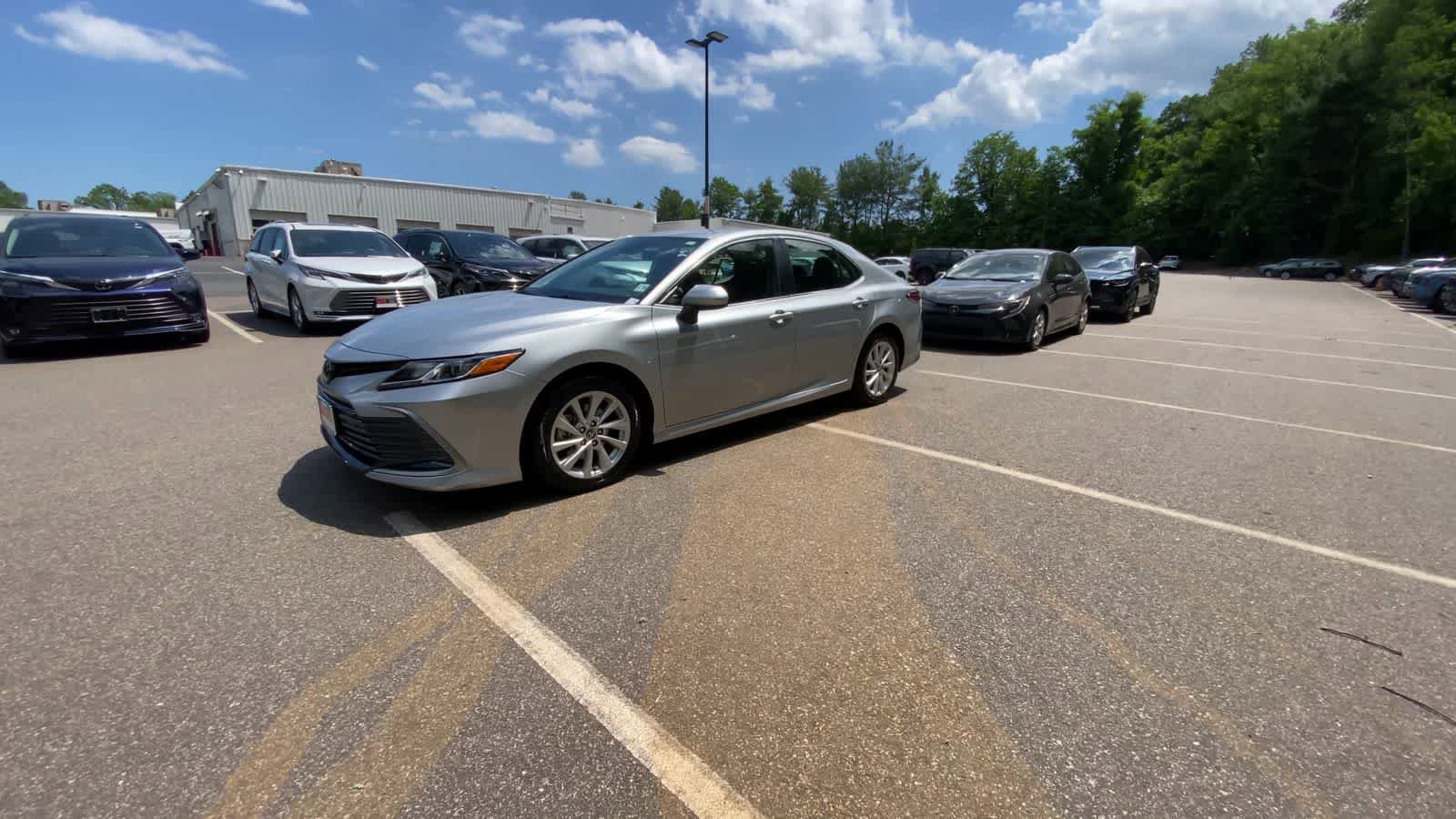 Used 2023 Toyota Camry LE AWD/4WD image 8