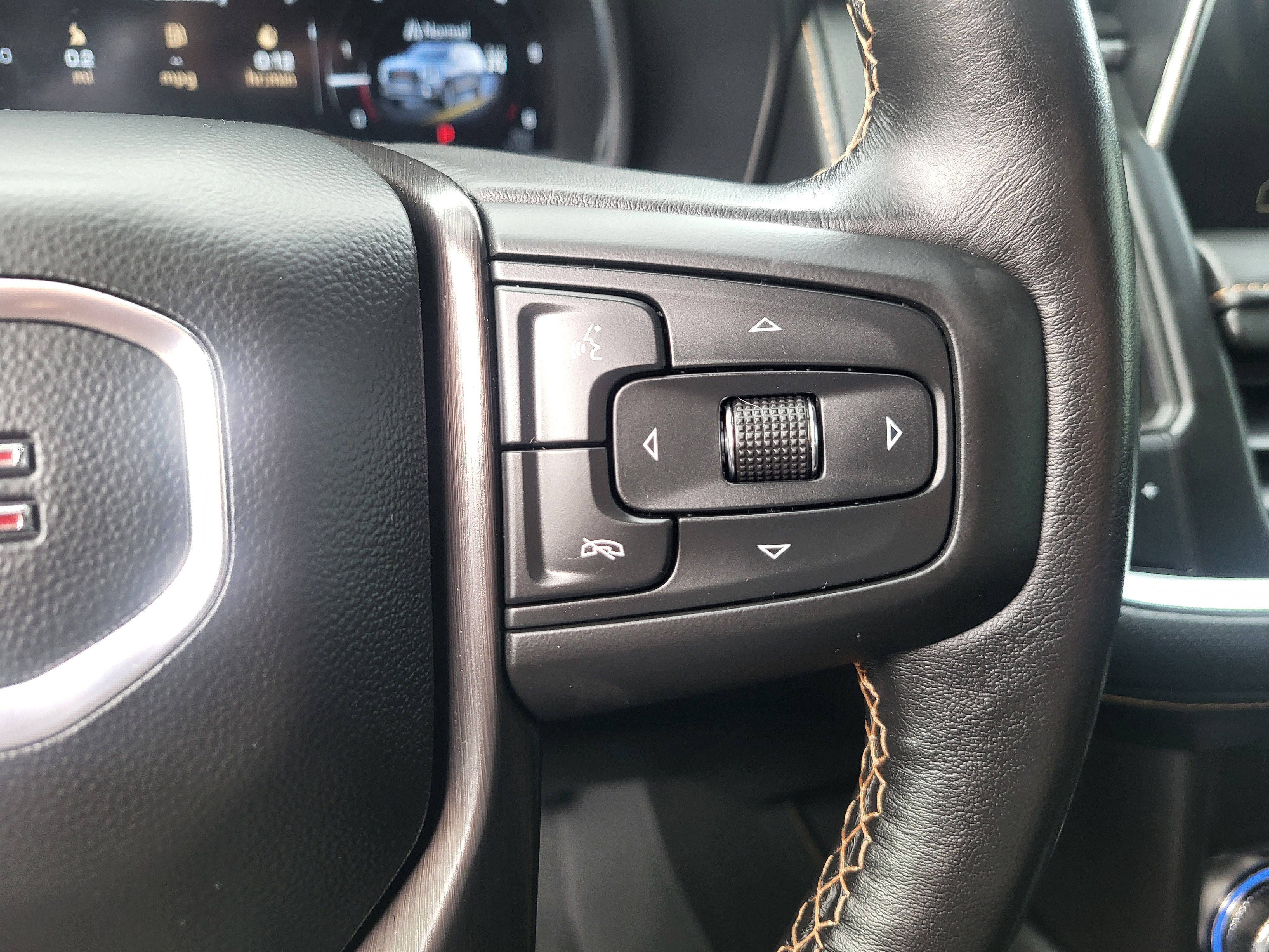 Used 2023 GMC Yukon XL AT4 w/ AT4 Premium Package AWD/4WD image 30