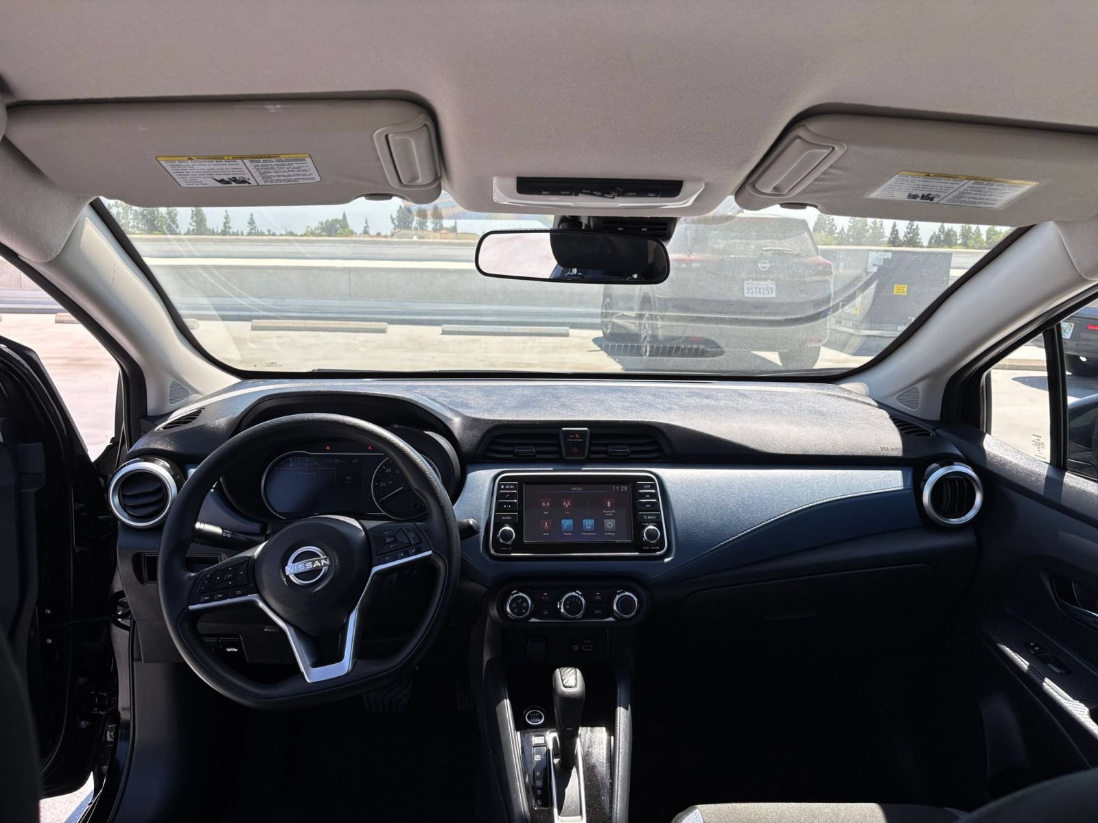 Used 2025 Nissan Versa SV FWD image 31