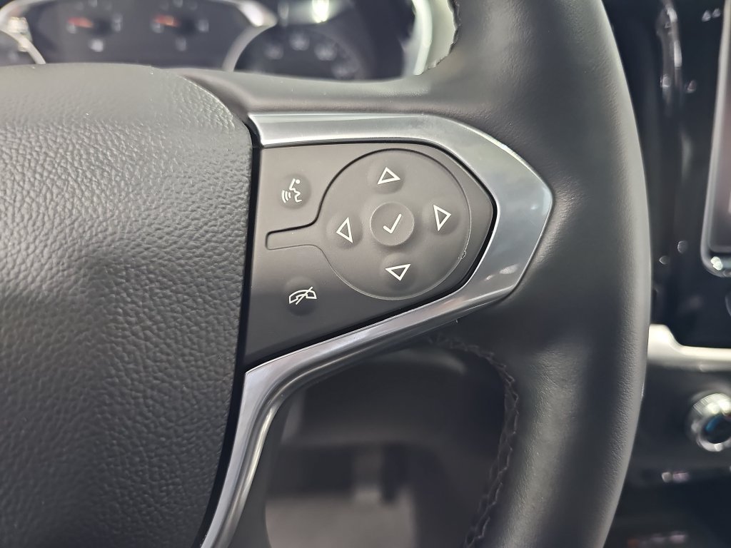Used 2023 Chevrolet Traverse RS AWD/4WD image 18