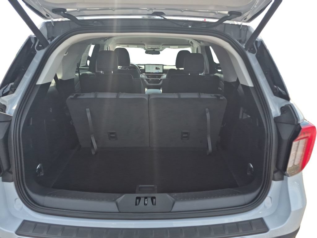 Used 2026 Ford Explorer Active AWD/4WD image 43
