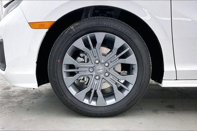 New 2026 Honda Odyssey Touring image 15