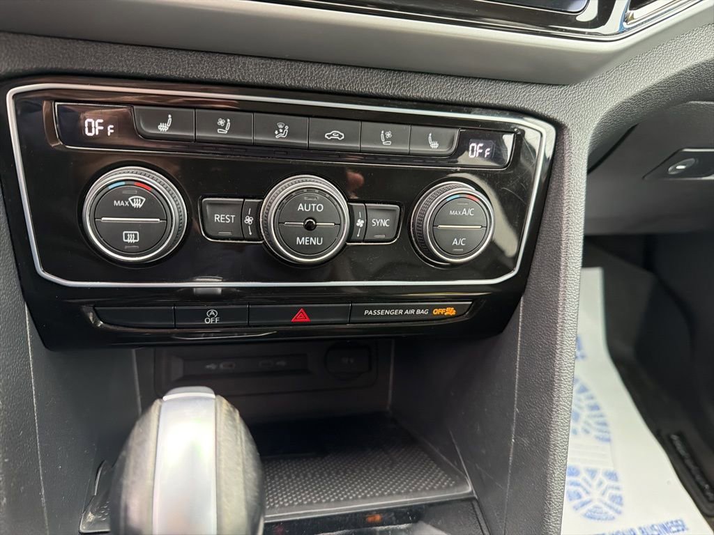 Used 2023 Volkswagen Atlas SEL Premium AWD/4WD image 24