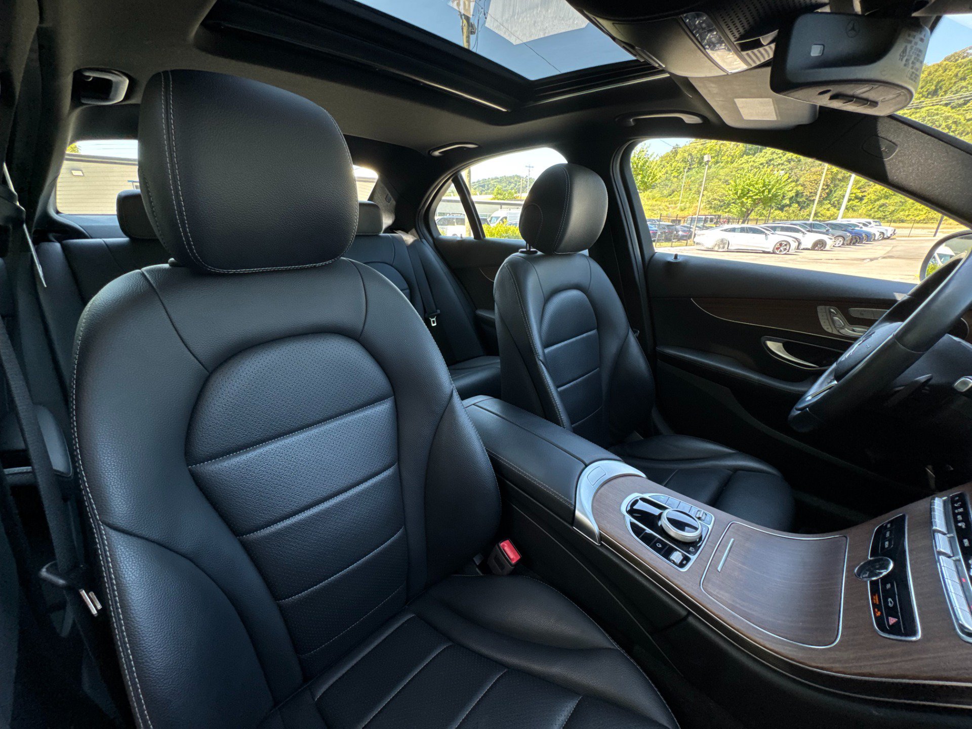 Used 2019 Mercedes-Benz C 300 4MATIC Sedan image 18
