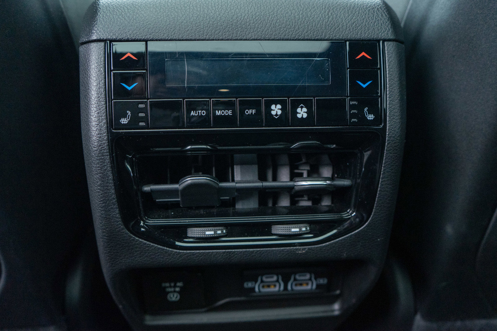 Used 2023 Jeep Grand Cherokee Summit w/ Adv Protech Group IV image 34