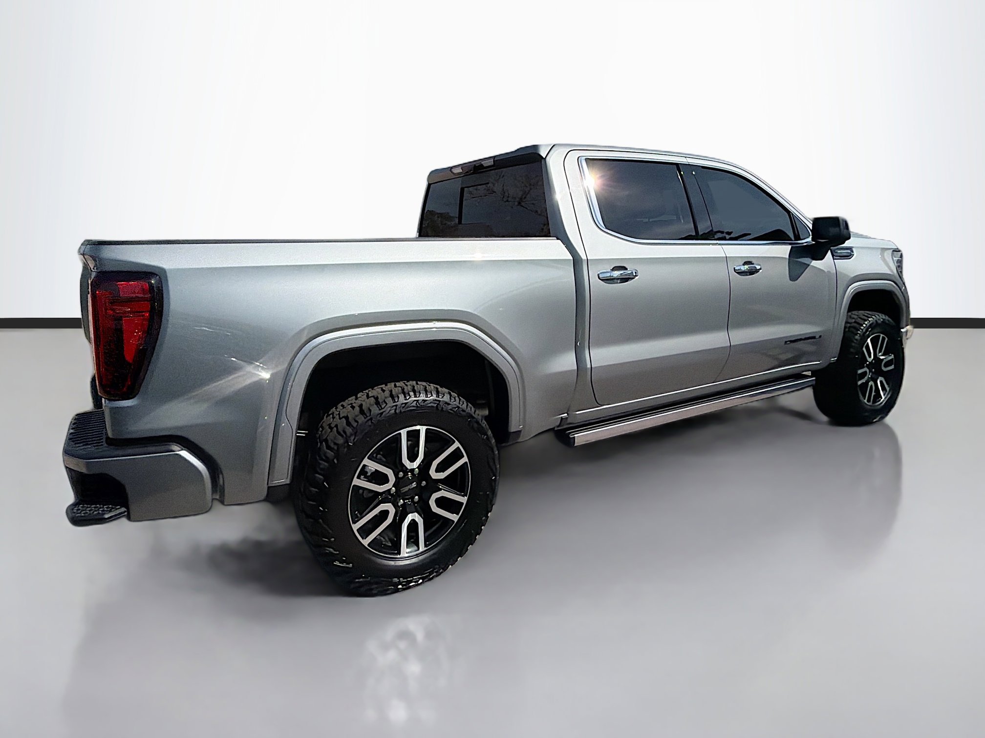 Used 2025 GMC Sierra 1500 Denali Ultimate image 3