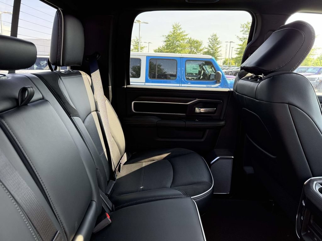 New 2026 RAM 3500 Laramie AWD/4WD image 16