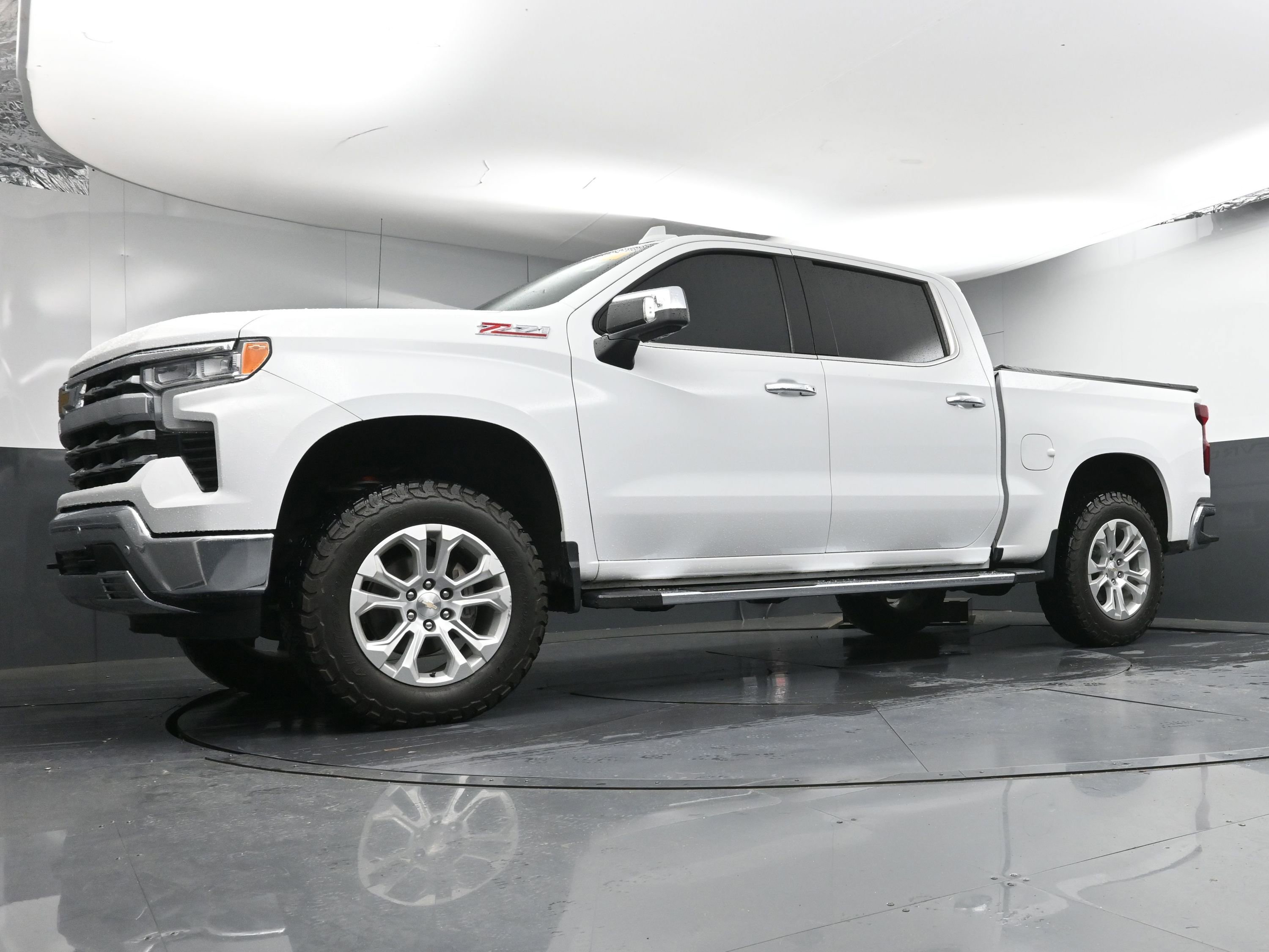 Used 2023 Chevrolet Silverado 1500 LTZ w/ LTZ Premium Package image 24