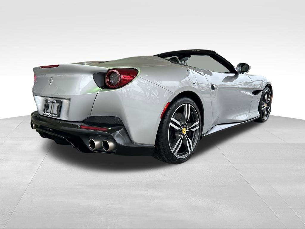 Used 2019 Ferrari Portofino RWD image 5
