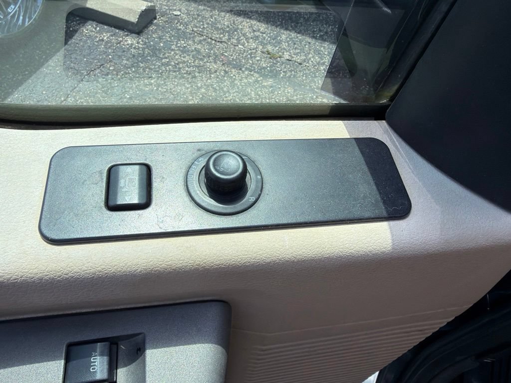 Used 2011 Ford F250 Lariat RWD image 17