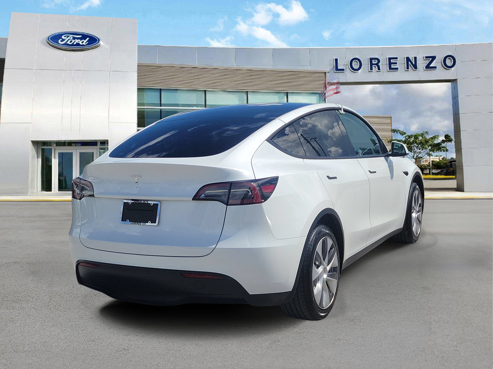 Used 2024 Tesla Model Y Long Range RWD image 5