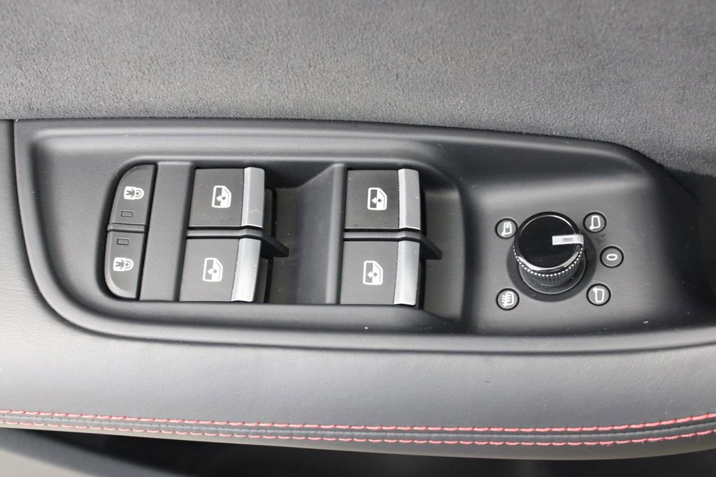 Used 2023 Audi RS Q8 w/ Black Optic Package image 19