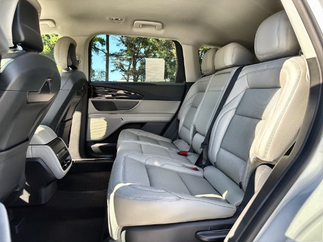 New 2026 Lincoln Nautilus Premier AWD/4WD image 23