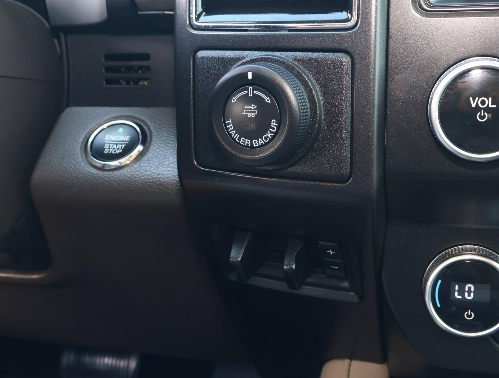 Used 2021 Ford Expedition Limited RWD image 29