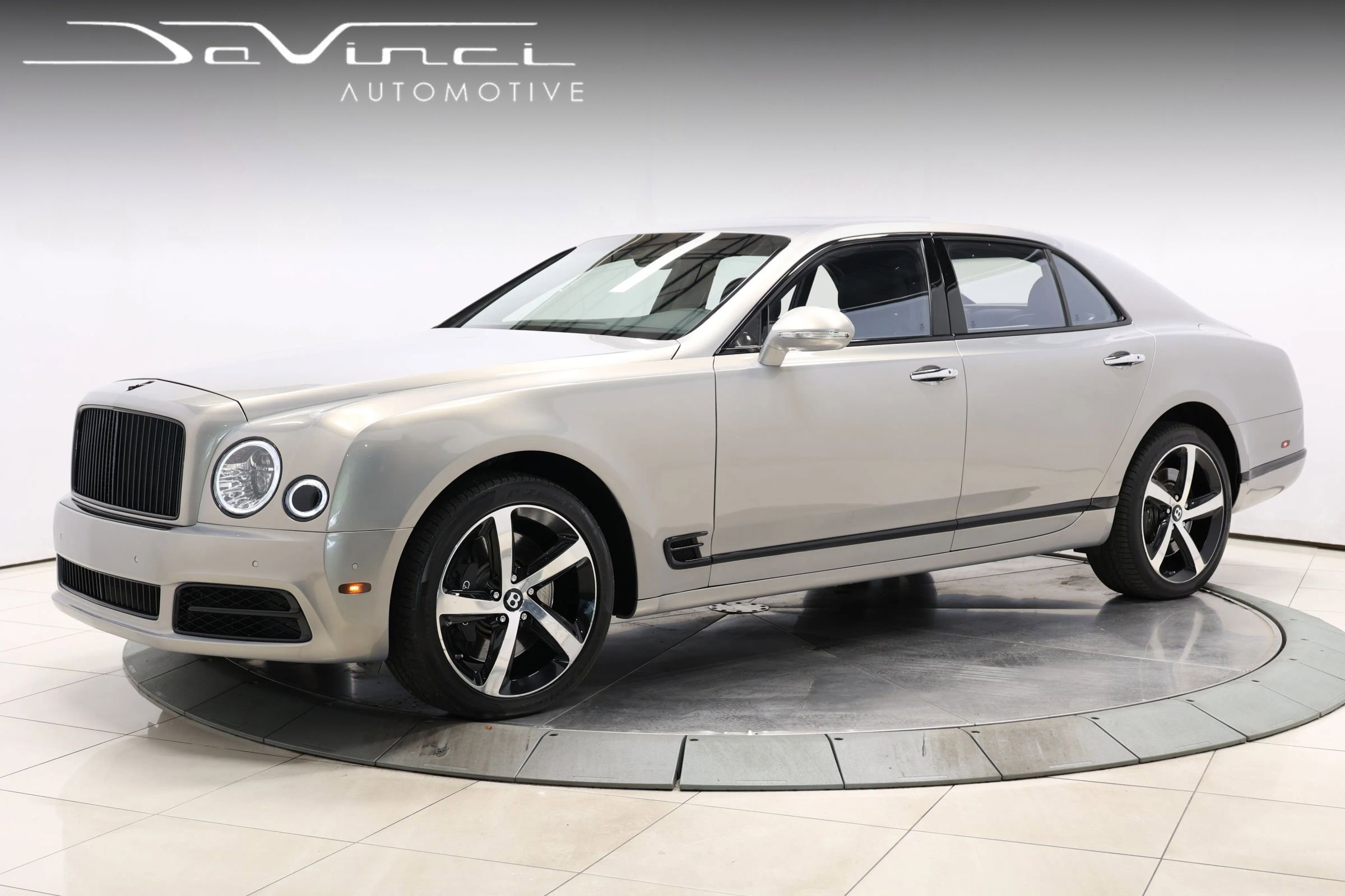 Used 2018 Bentley Mulsanne image 1