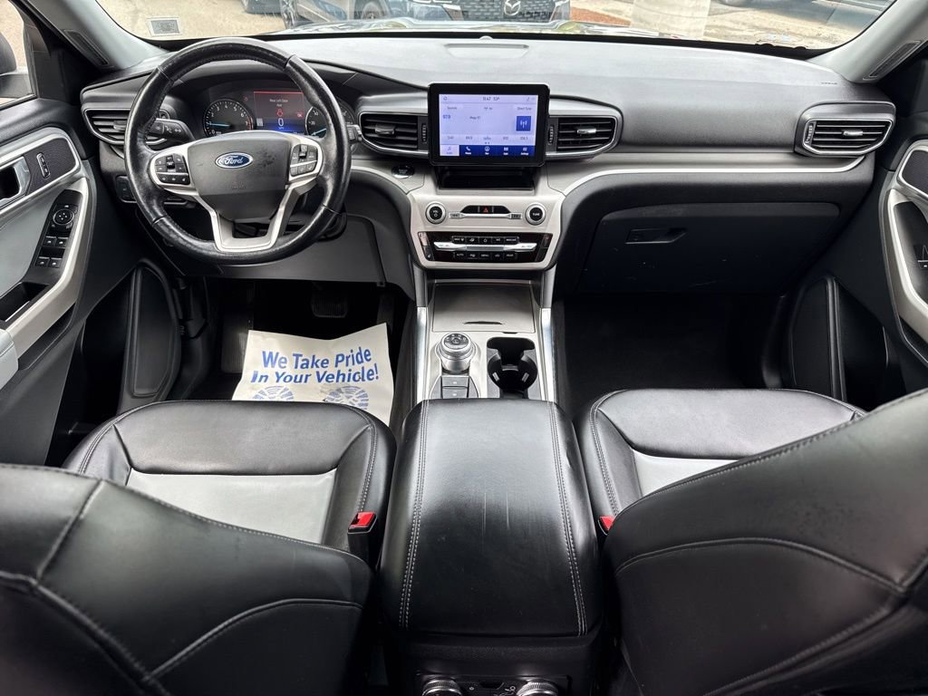 Used 2022 Ford Explorer XLT w/ Equipment Group 202A AWD/4WD image 25