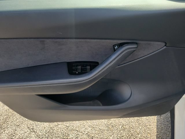 Used 2020 Tesla Model Y Long Range AWD/4WD image 15