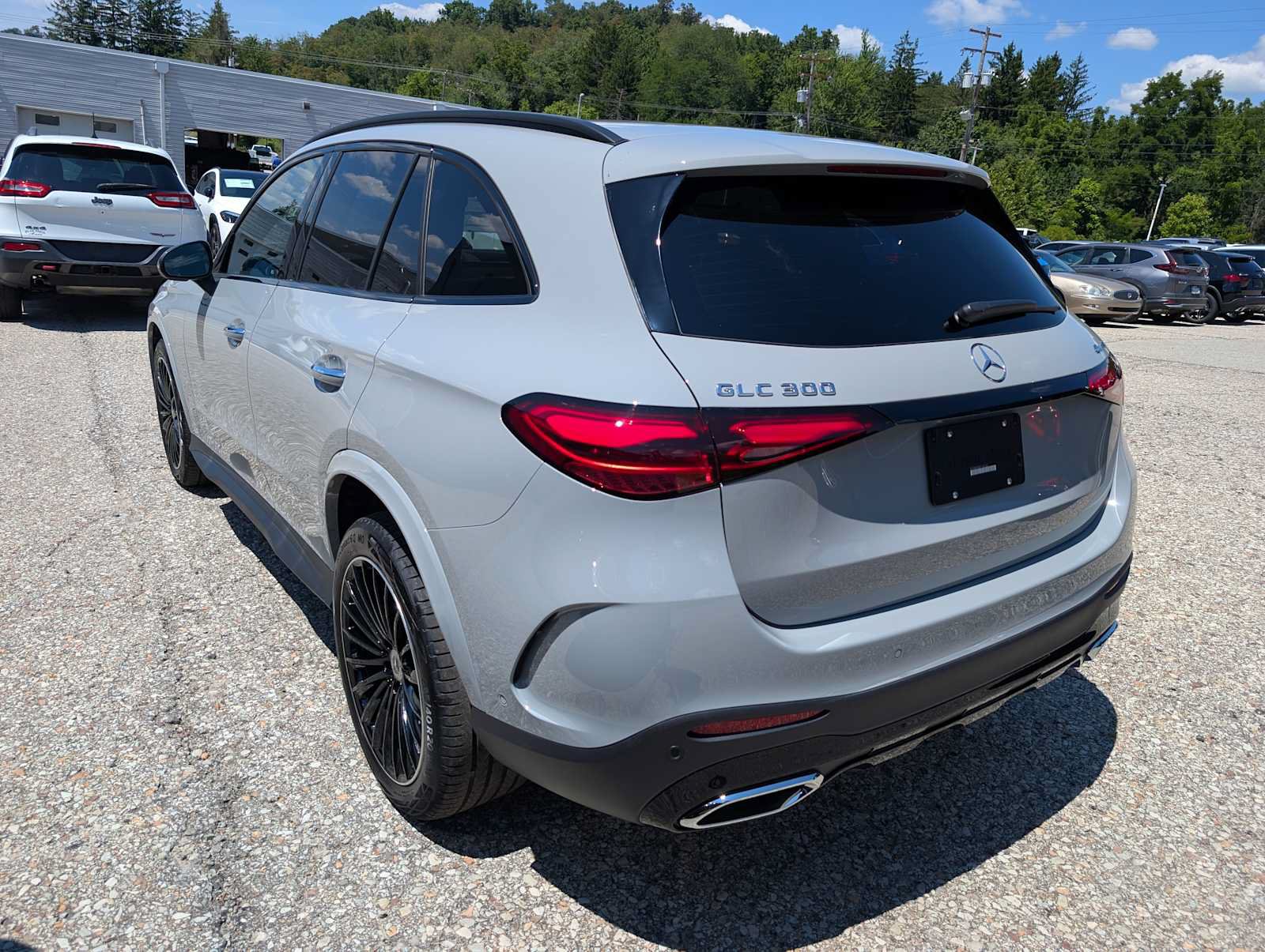 New 2026 Mercedes-Benz GLC 300 4MATIC image 9