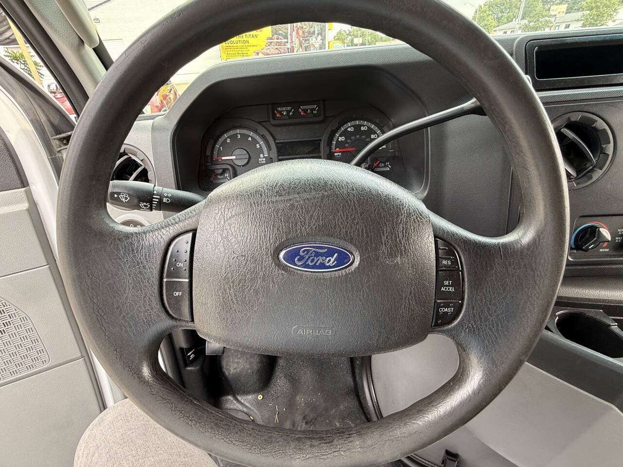 Used 2011 Ford E-250 and Econoline 250 w/ PWR Group RWD image 8