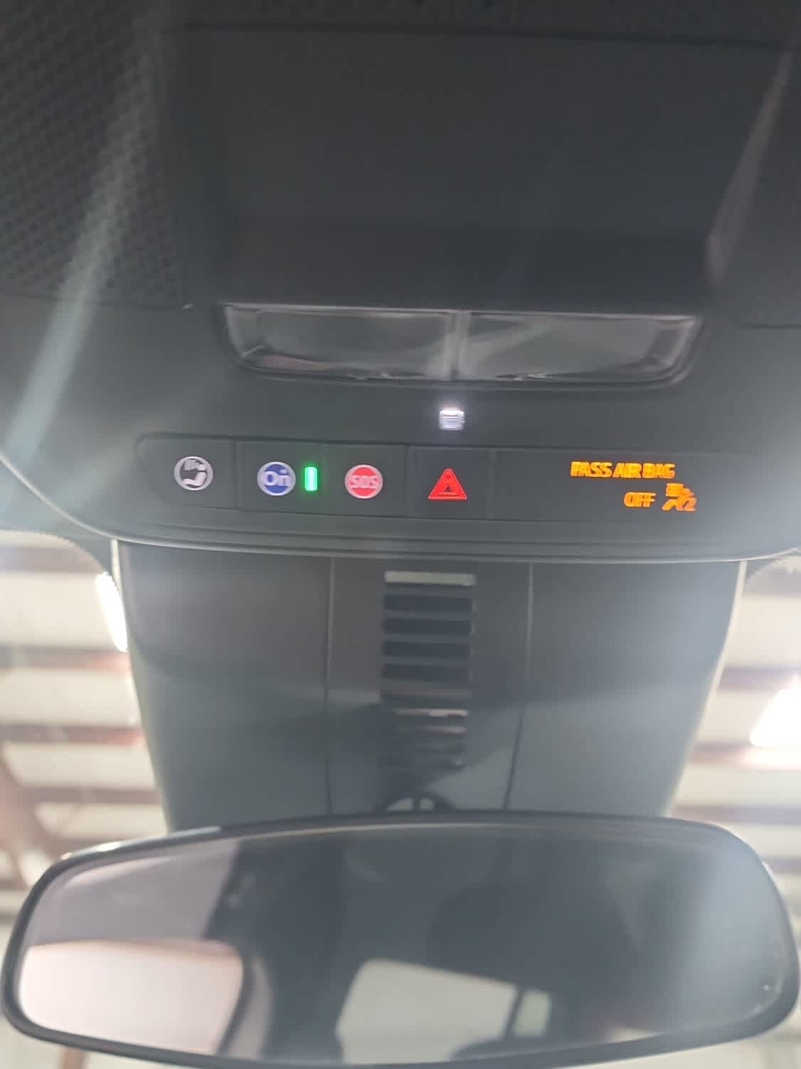 Used 2025 Chevrolet Traverse LT FWD image 27