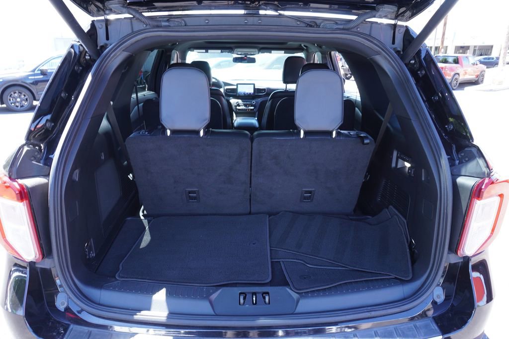 Used 2020 Ford Explorer Limited image 8