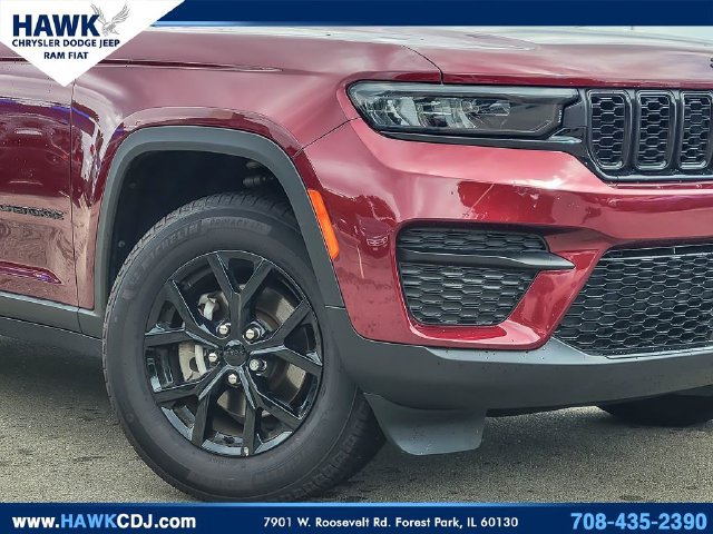 Certified 2025 Jeep Grand Cherokee Altitude AWD/4WD image 3