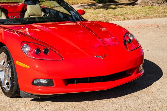 Used 2006 Chevrolet Corvette Convertible w/ Preferred Equipment Group image 19