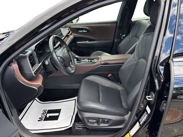 Used 2023 Toyota Crown AWD/4WD image 10