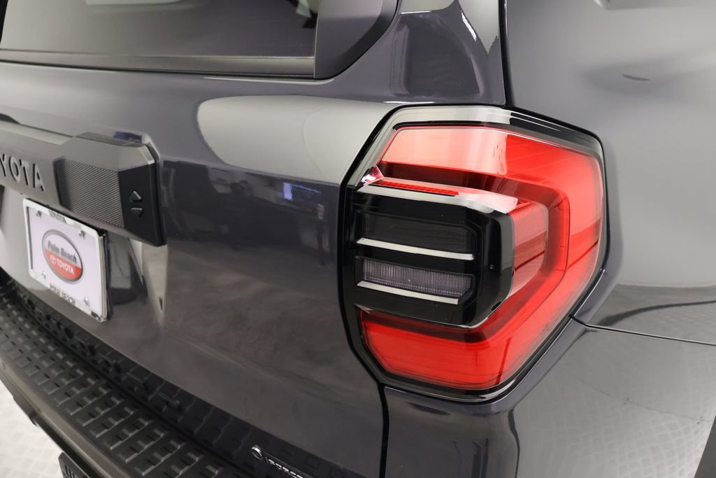 Certified 2025 Toyota 4Runner TRD Off-Road AWD/4WD image 9