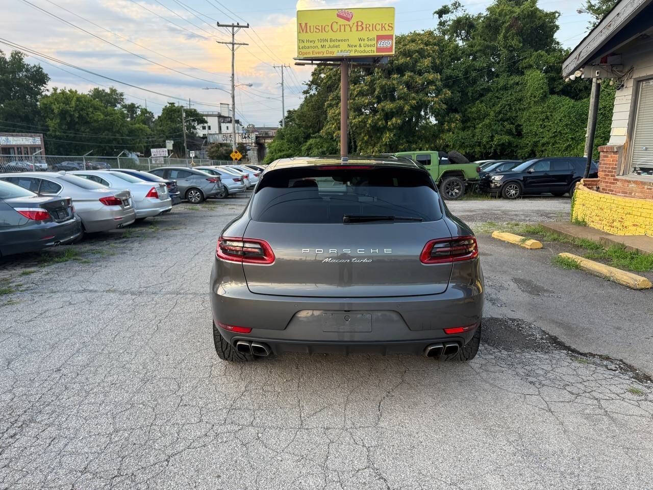 Used 2018 Porsche Macan Turbo AWD/4WD image 4